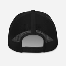 Load image into Gallery viewer, SMILEY TRUCKER HAT
